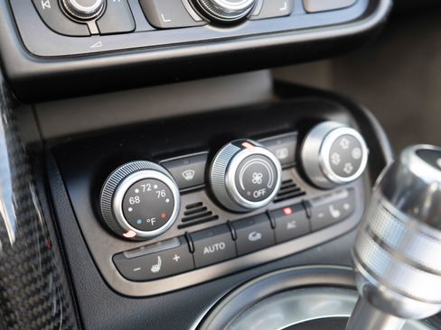 Used 2011 Audi R8 V8 image 34