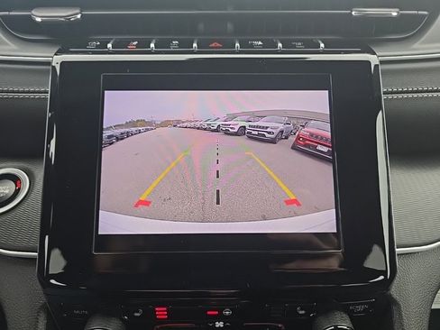 New 2025 Jeep Grand Cherokee Altitude image 28