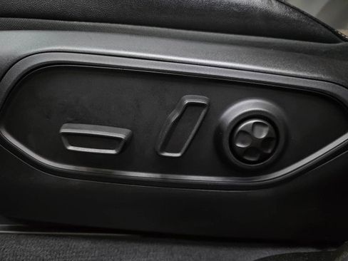 Used 2022 Jeep Grand Cherokee Limited 4xe w/ Luxury Tech Group II AWD/4WD image 32