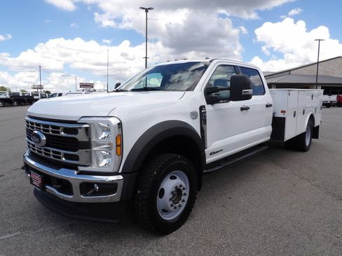 Used 2024 Ford F550 4x4 Crew Cab Super Duty w/ XLT Value Package image 3