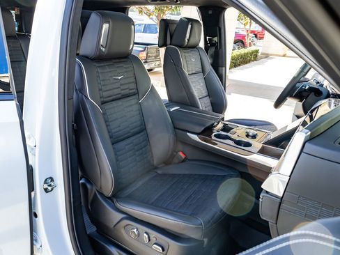 Used 2026 Cadillac Escalade Platinum Sport w/ LPO, Floor Liner Package image 27
