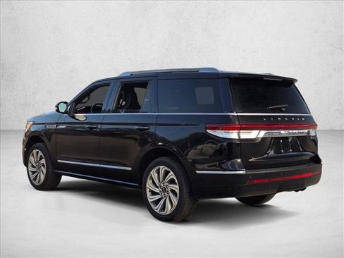 Certified 2023 Lincoln Navigator Reserve image 7