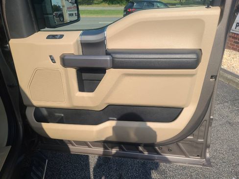 Used 2020 Ford F150 XLT w/ Equipment Group 302A Luxury AWD/4WD image 41