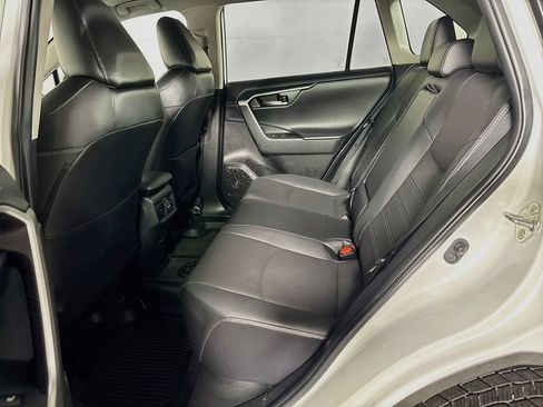 Used 2022 Toyota RAV4 Limited AWD/4WD image 21