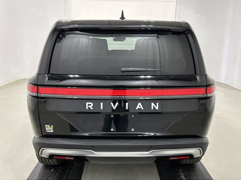 Used 2024 Rivian R1S Adventure Quad AWD/4WD image 4