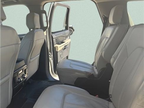 Used 2020 Ford Expedition Platinum image 21