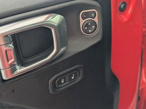 Used 2022 Jeep Wrangler Unlimited Sport AWD/4WD image 11