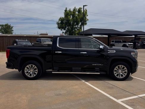 Used 2024 GMC Sierra 1500 Denali w/ Technology Package AWD/4WD image 9