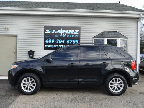 Used 2013 Ford Edge SE image 2