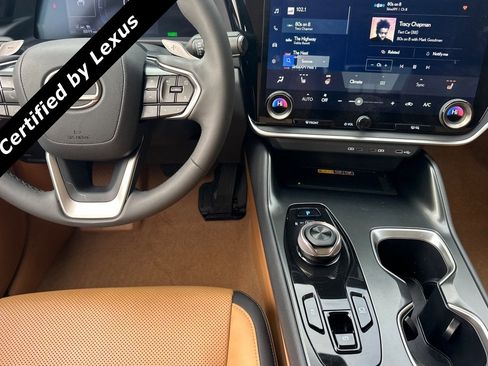 Used 2025 Lexus RZ 300e image 28