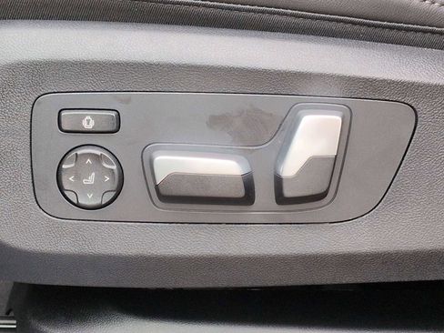 Used 2026 BMW X5 xDrive40i w/ Premium Package image 18