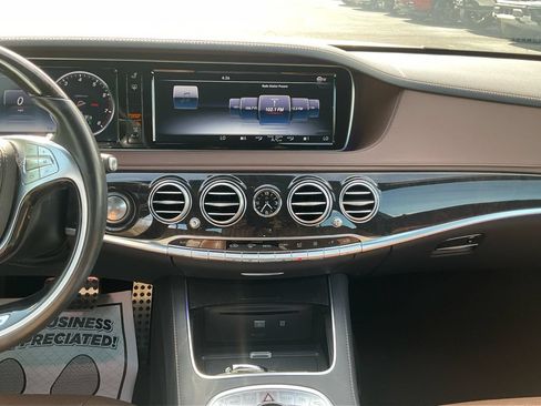 Used 2016 Mercedes-Benz S 550 Sedan image 19