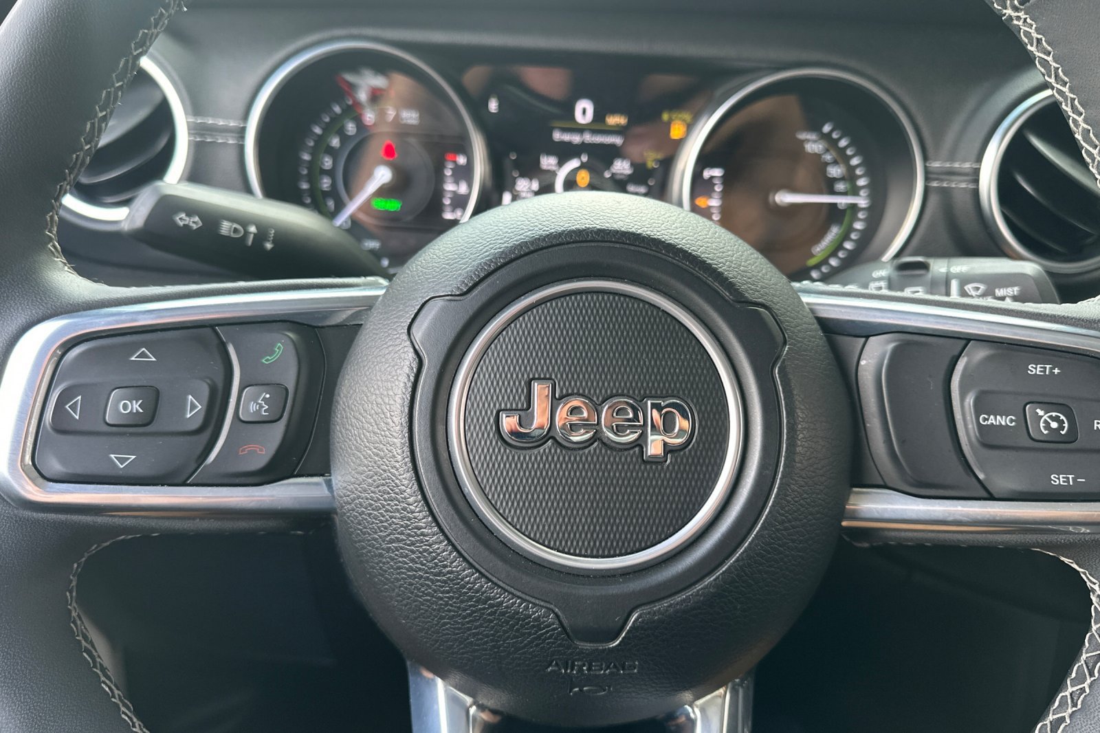 Used 2023 Jeep Wrangler Unlimited Sahara w/ Dual Top Group AWD/4WD image 20
