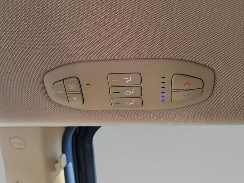 Used 2016 Kia Sedona LX w/ LX Convenience Package FWD image 15