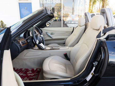 Used 2008 BMW Z4 3.0i image 17