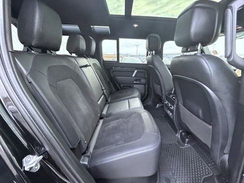 Used 2023 Land Rover Defender 110 V8 image 19