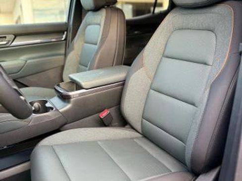 New 2026 GMC Terrain AT4 w/ Technology Package II AWD/4WD image 11