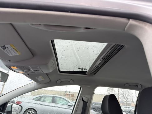 Used 2011 Volkswagen Golf TDI image 26