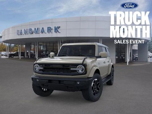 New 2025 Ford Bronco Outer Banks image 3