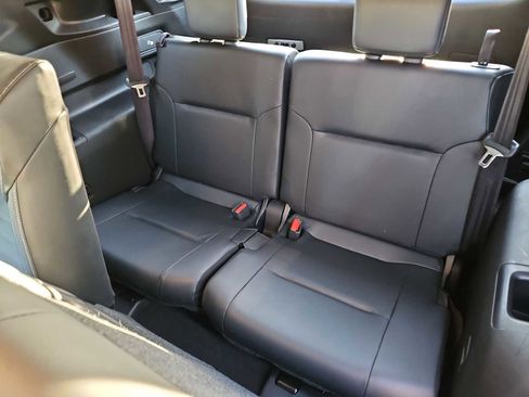 Used 2022 Mitsubishi Outlander SE image 37