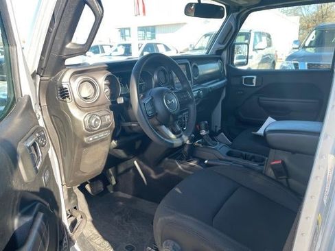 Used 2023 Jeep Wrangler Unlimited image 8