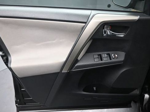 Used 2014 Toyota RAV4 XLE FWD image 20