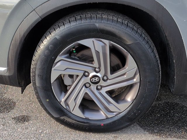 Used 2023 Hyundai Santa Fe SEL w/ Premium Package FWD image 11