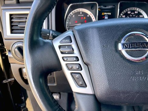Used 2018 Nissan Titan SV w/ SV Convenience Package AWD/4WD image 24