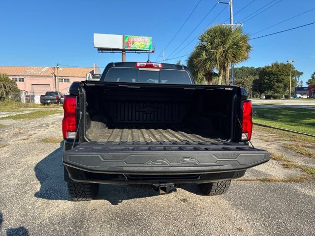 Used 2026 Chevrolet Colorado ZR2 w/ Technology Package AWD/4WD image 18
