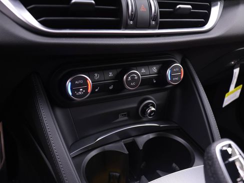 New 2026 Alfa Romeo Stelvio Sprint AWD/4WD image 10
