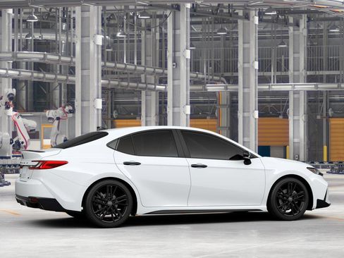 New 2026 Toyota Camry Hybrid AWD/4WD image 13