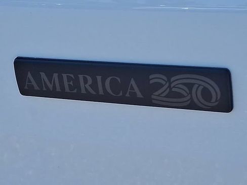 New 2026 RAM 1500 Laramie AWD/4WD image 19