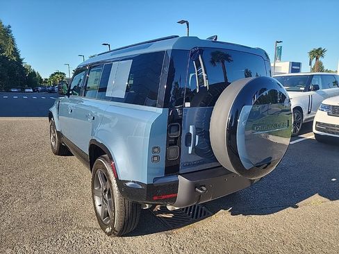 New 2026 Land Rover Defender 110 X-Dynamic SE AWD/4WD image 3