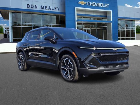 New 2026 Chevrolet Equinox EV LT image 1