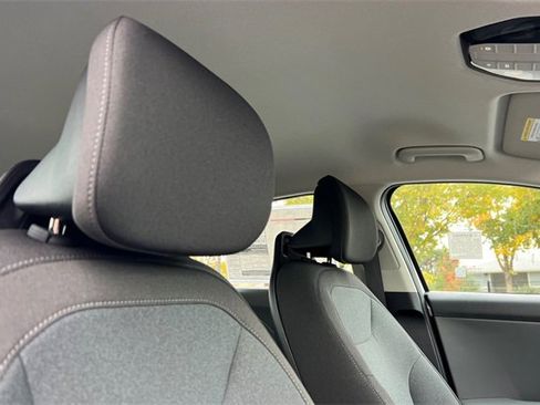 New 2025 Kia K4 LX image 18