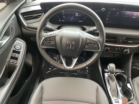 Used 2024 Buick Encore GX Preferred FWD image 13