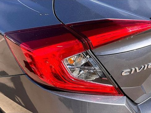 Used 2019 Honda Civic Sport image 32