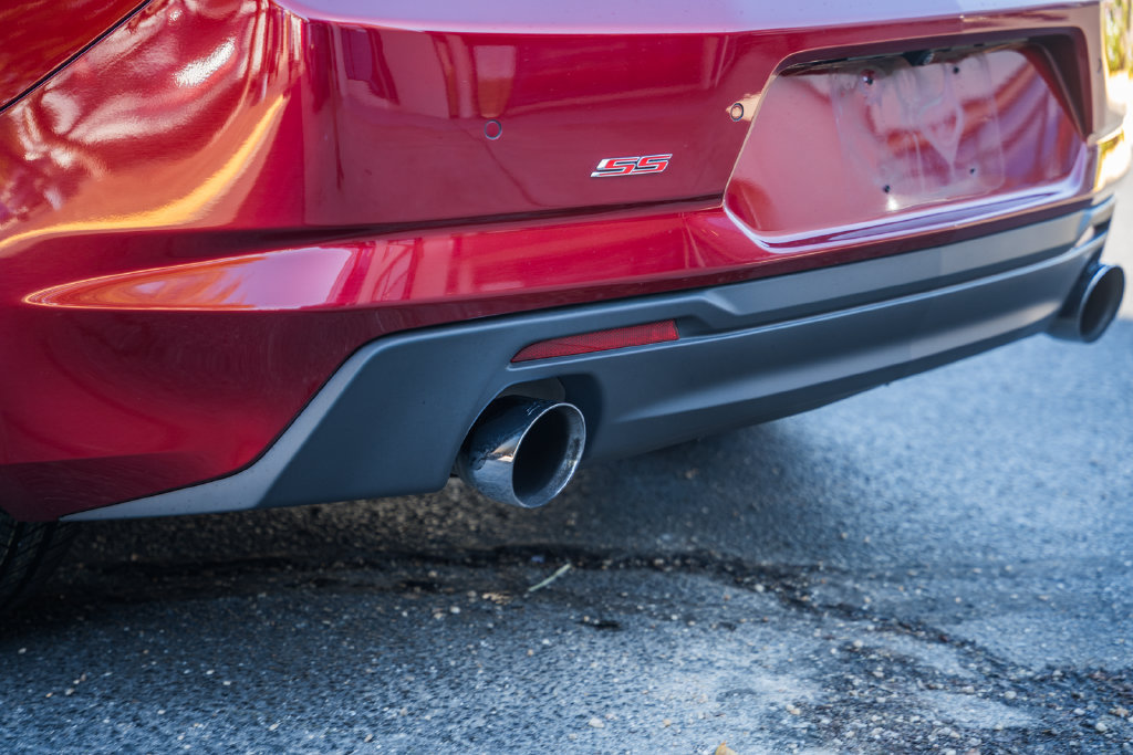 Used 2022 Chevrolet Camaro SS RWD image 9