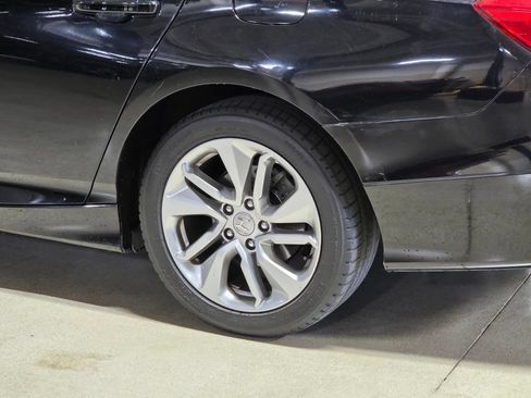 Used 2018 Honda Accord LX image 8