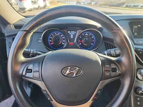 Used 2016 Hyundai Genesis 3.8 image 18