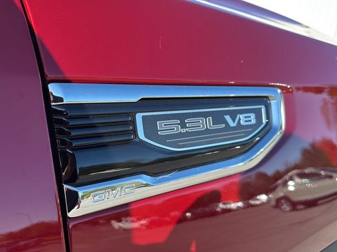 Used 2025 GMC Sierra 1500 SLT w/ SLT Premium Package image 13