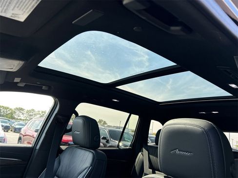 New 2026 Buick Enclave Avenir w/ Super Cruise Package image 28