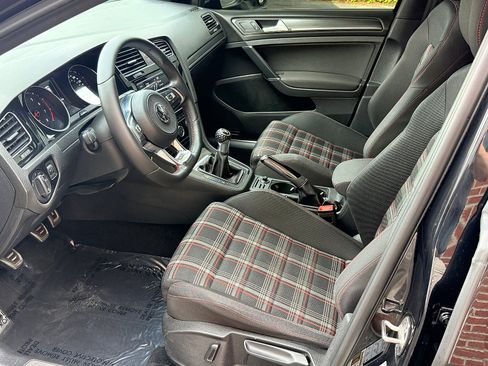 Used 2020 Volkswagen GTI S FWD image 27