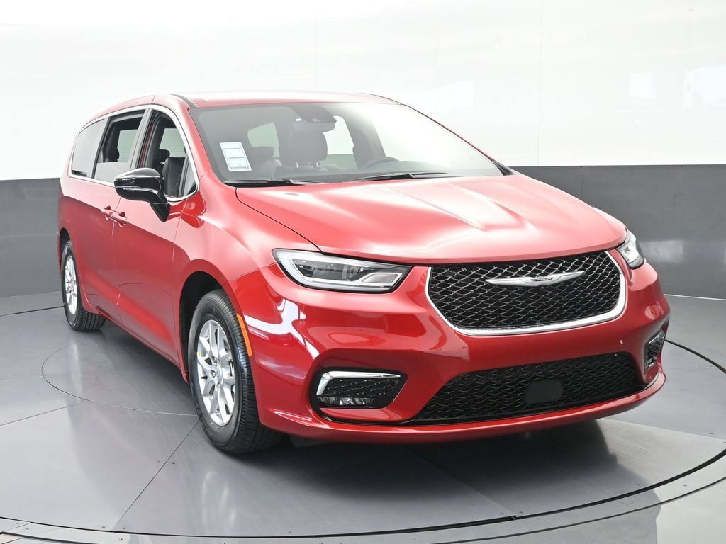 New 2026 Chrysler Pacifica Select FWD image 9