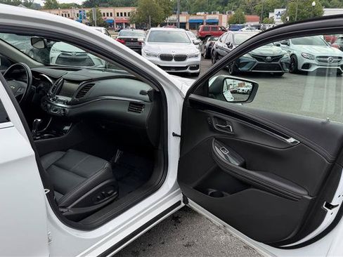 Used 2018 Chevrolet Impala LT w/ LT Leather Package FWD image 31