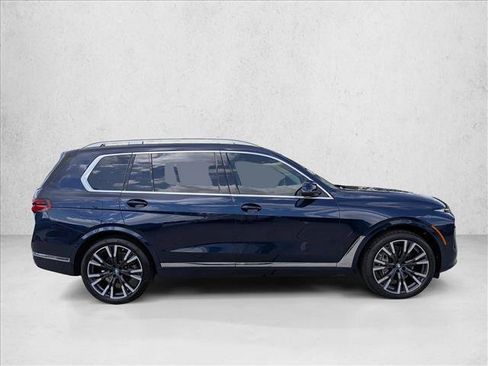 Used 2023 BMW X7 xDrive40i w/ Premium Package AWD/4WD image 4