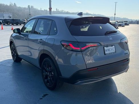 Used 2025 Honda HR-V Sport image 5