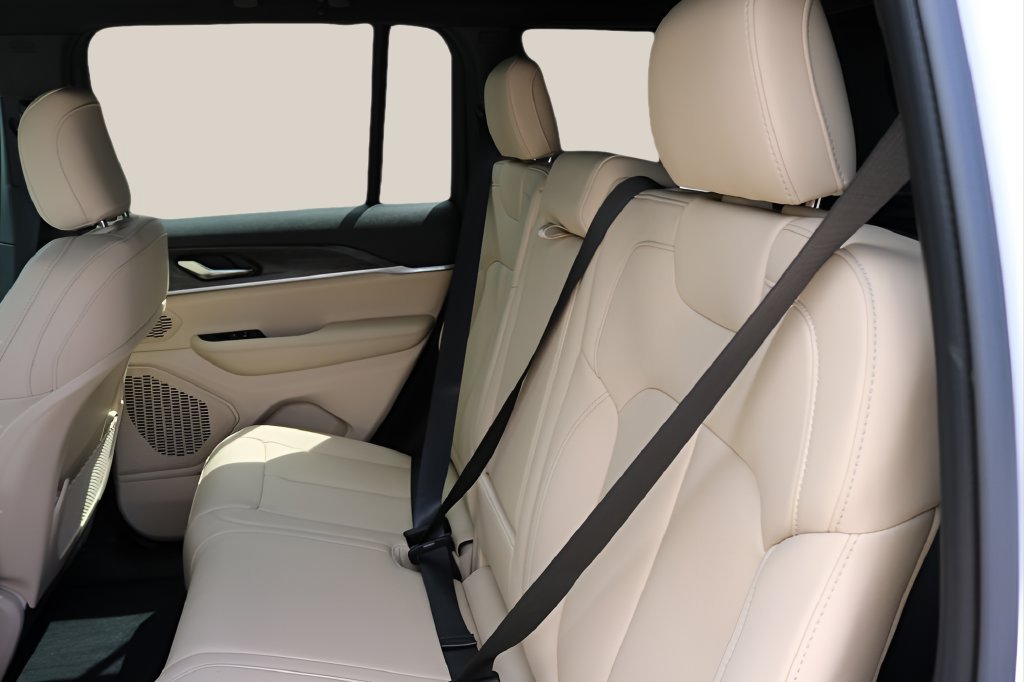New 2026 Jeep Grand Cherokee Limited RWD image 15