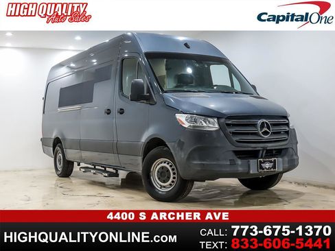 Used 2019 Mercedes-Benz Sprinter 170 image 1