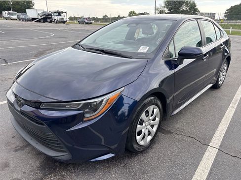 Used 2024 Toyota Corolla LE FWD image 1